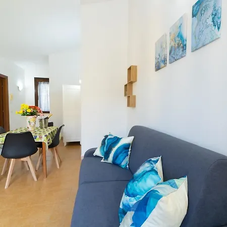 Apartment Casa Al Vicolo 99